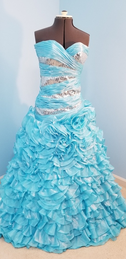 Beautiful aqua blue Tony Bowls gown
